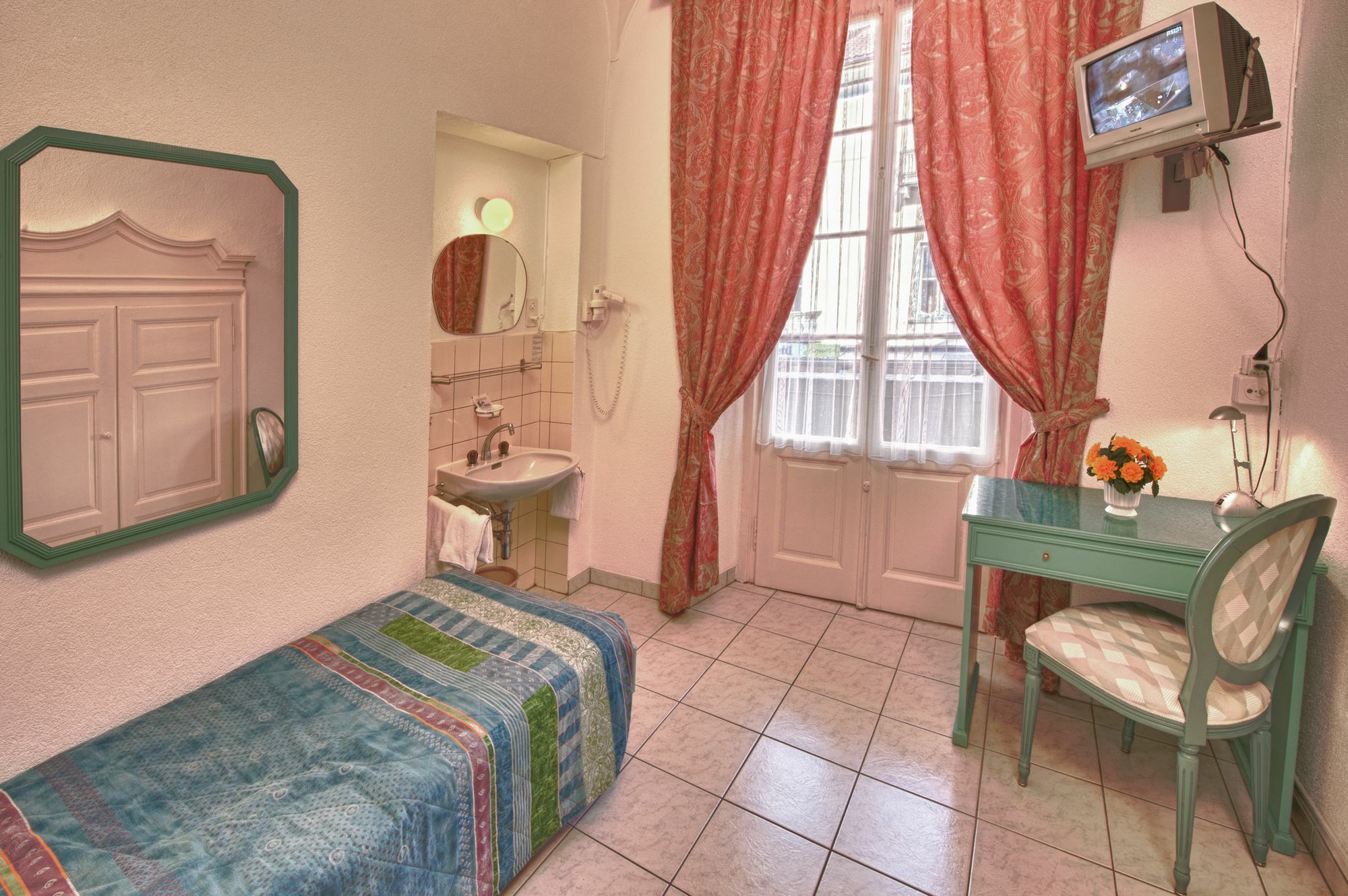 EasyRooms dell'Angelo Locarno Eksteriør bilde